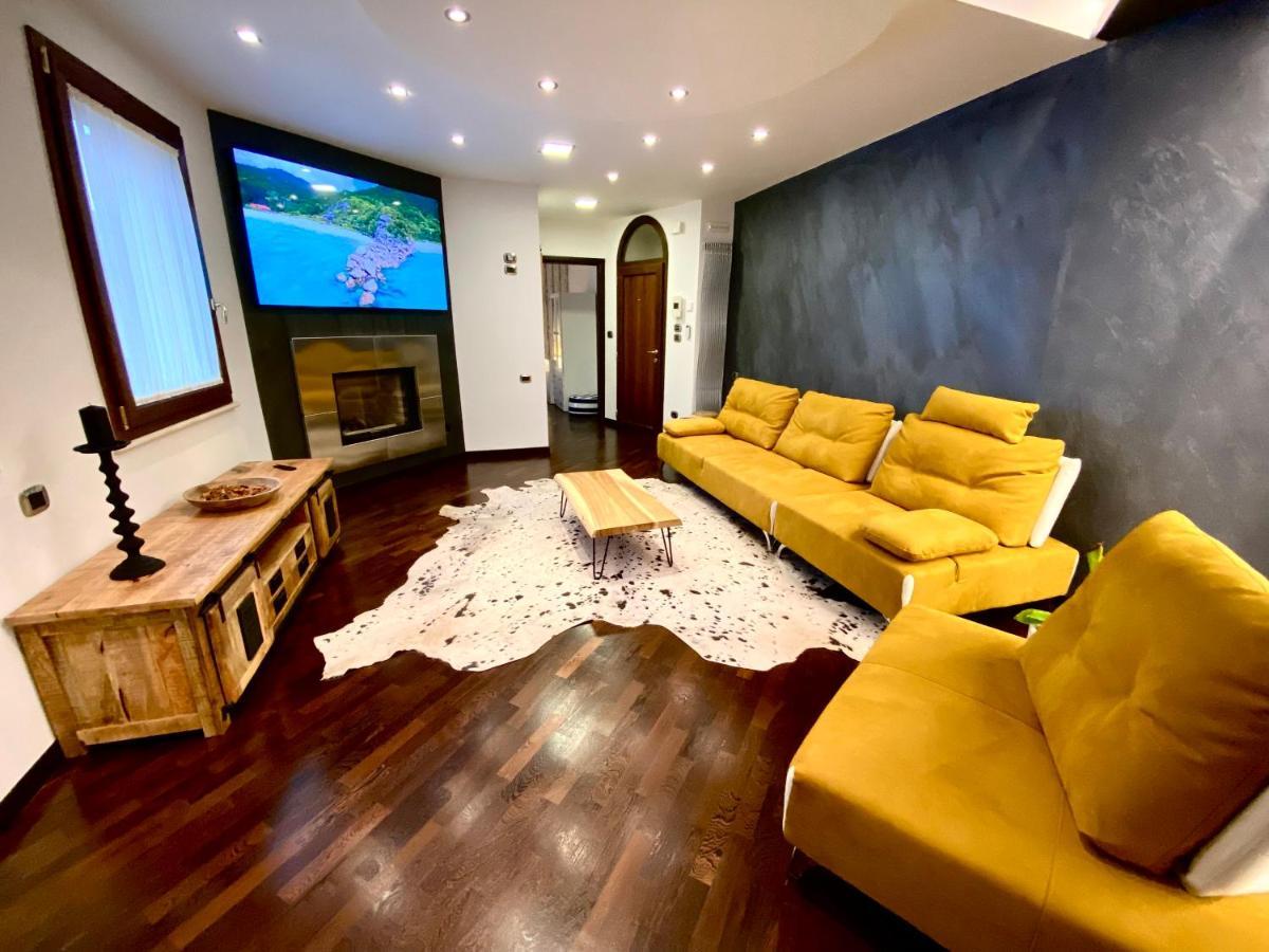 Wood Luxury House Apartment Пескара Екстериор снимка