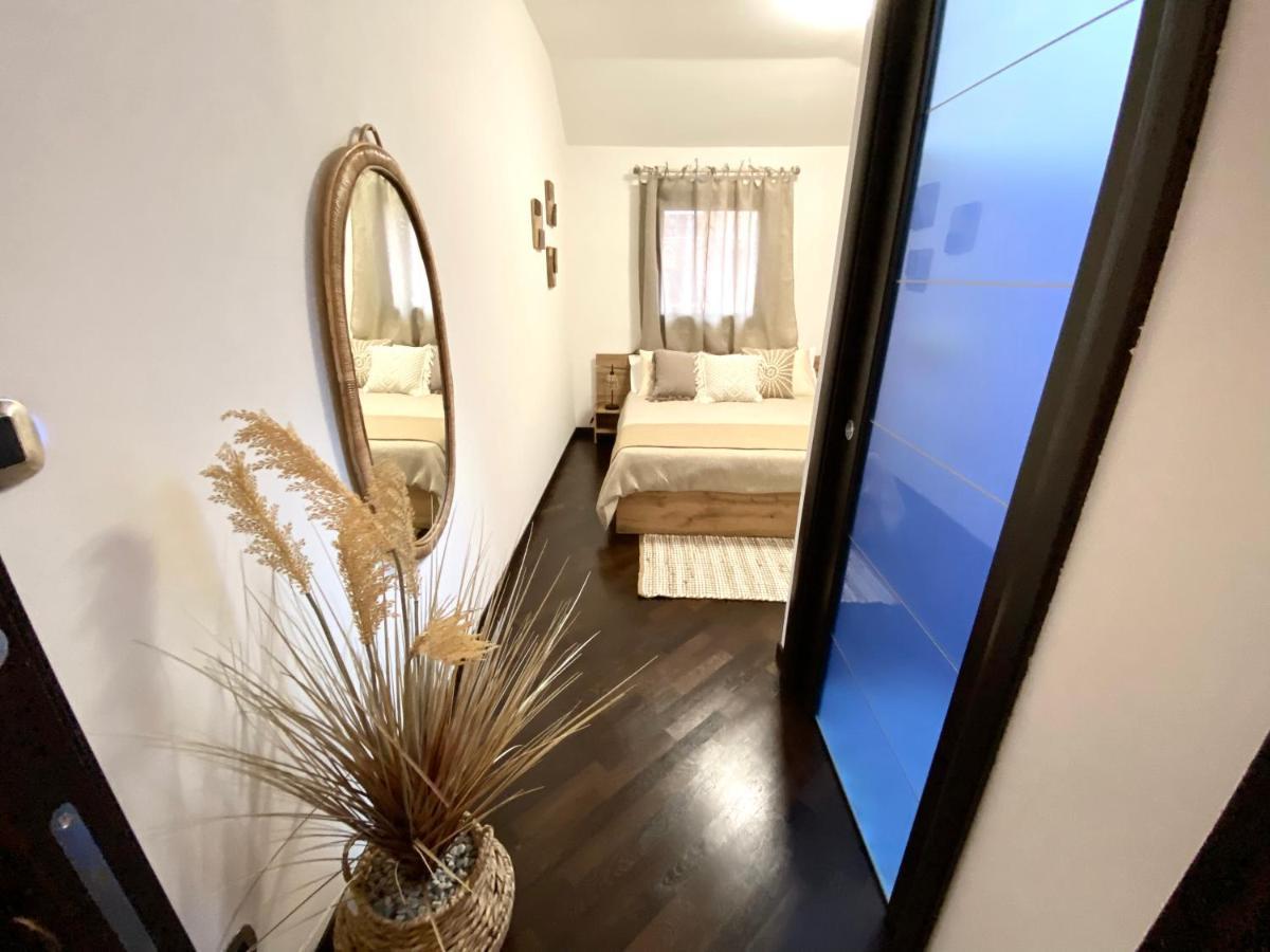 Wood Luxury House Apartment Пескара Екстериор снимка