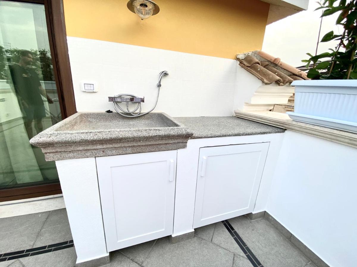 Wood Luxury House Apartment Пескара Екстериор снимка