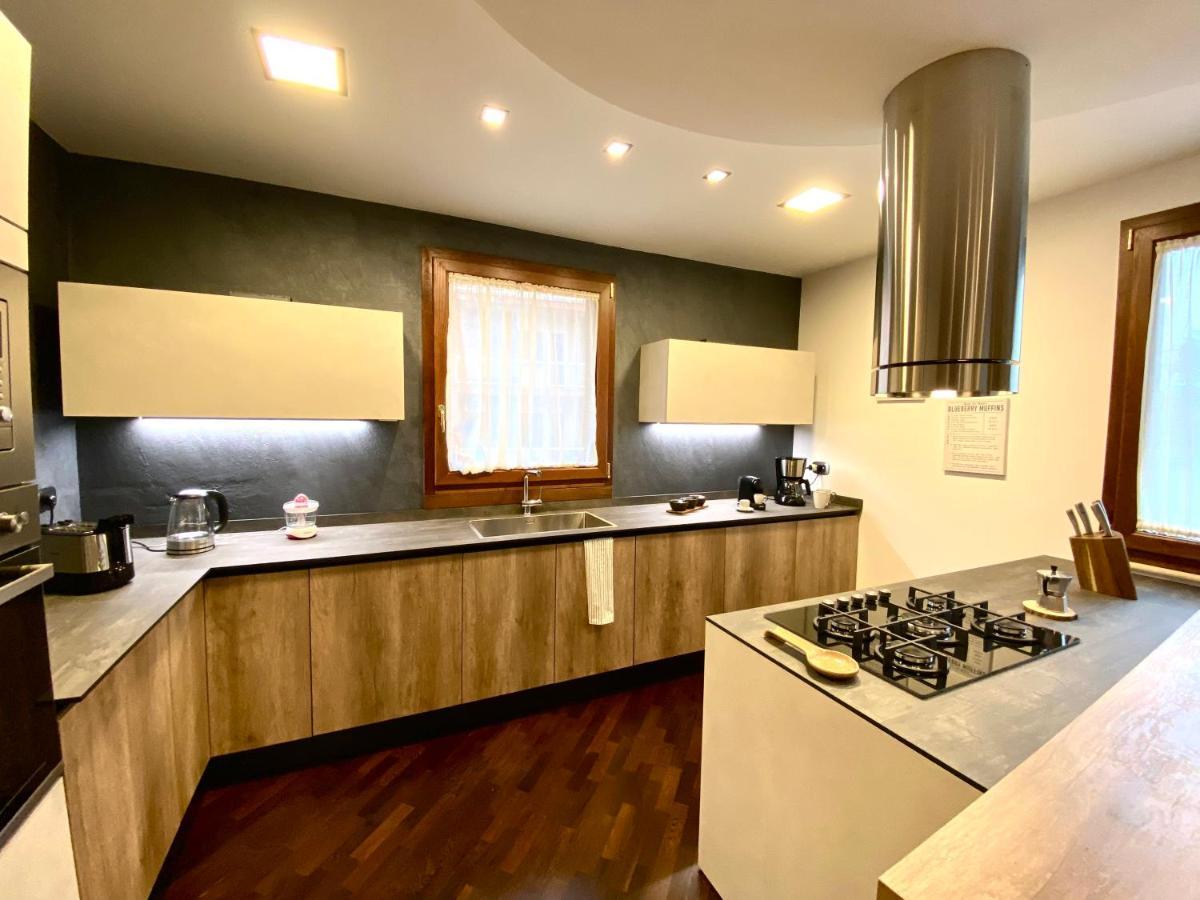 Wood Luxury House Apartment Пескара Екстериор снимка