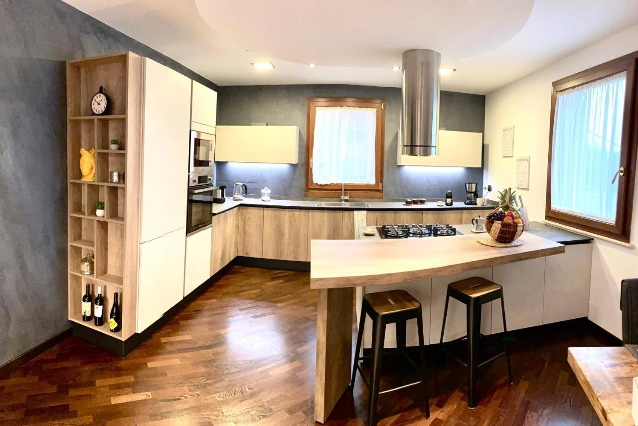 Wood Luxury House Apartment Пескара Екстериор снимка