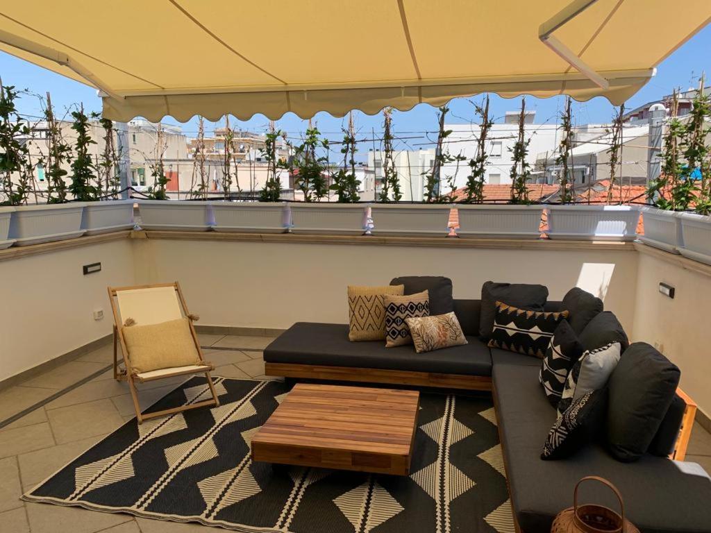 Wood Luxury House Apartment Пескара Екстериор снимка